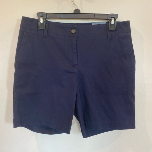 Talbots Relaxed Chino Shorts Navy Blue Size 4 7 Inch Inseam - Picture 1 of 4